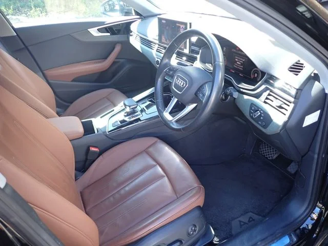 Audi AUDI A4 35　TDI　アドバンスド photo 2