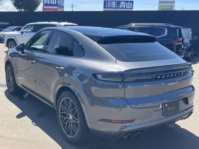 Porsche PORSCHE Cayenne coupe E−ハイブリッド photo 2