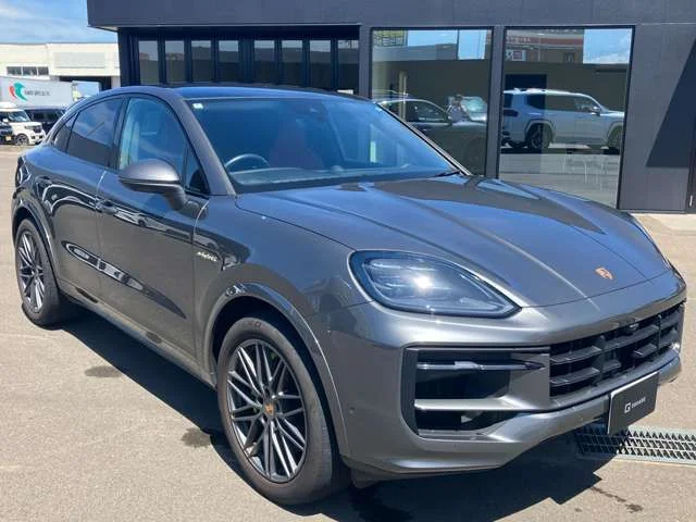 Porsche PORSCHE Cayenne coupe E−ハイブリッド photo 3