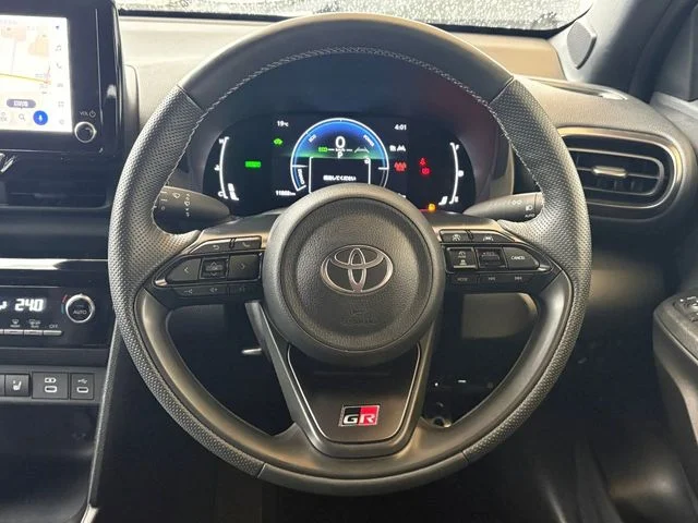 Toyota YARIS CROSS HYBRID GR　スポーツ photo 2