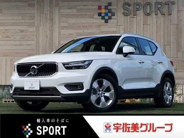 Volvo VOLVO XC40 B4　AWD　モメンタム 2021