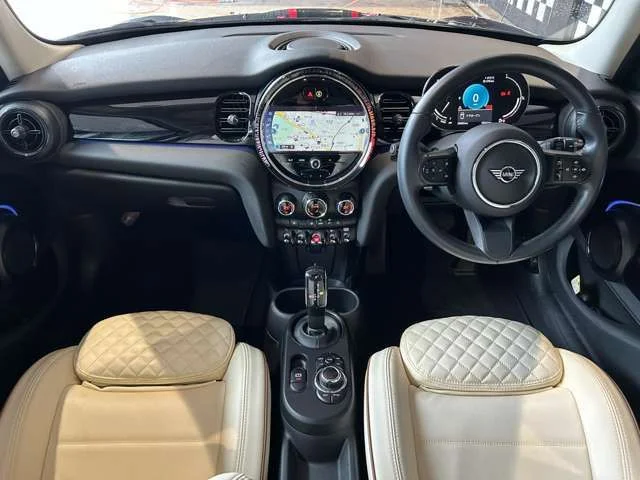Bmw MINI COOPER D 5DOOR ベースグレード photo 2