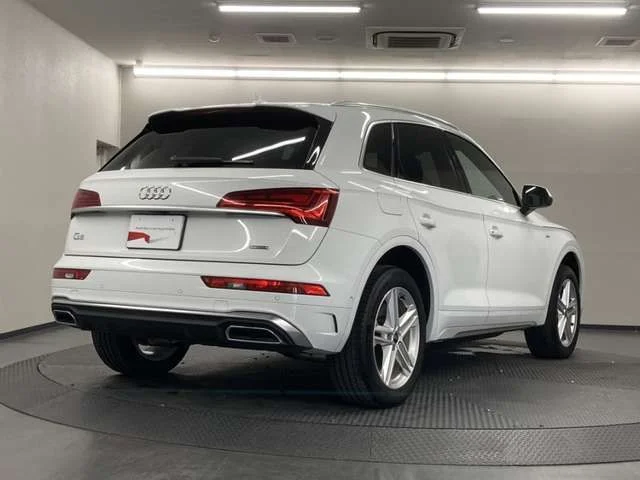 Audi AUDI Q5 40　TDI　クワトロ　Sライン photo 2