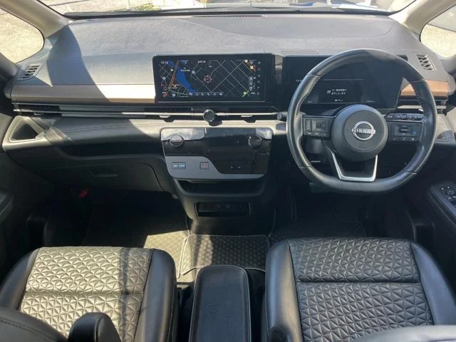 Nissan SERENA WG e−POWER　ハイウェイスターV photo 2