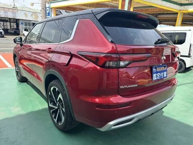Mitsubishi OUTLANDER PHEV P photo 4