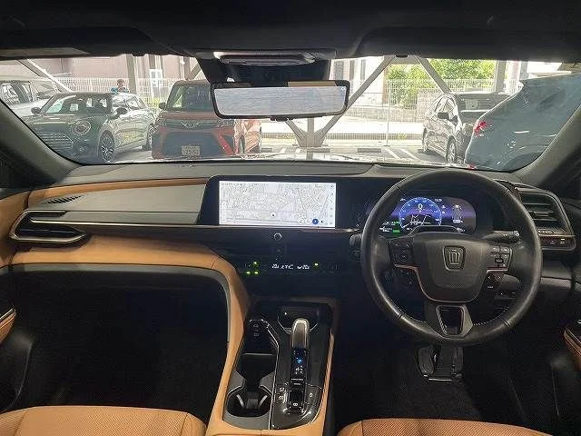 Toyota CROWN SPORT Z photo 2
