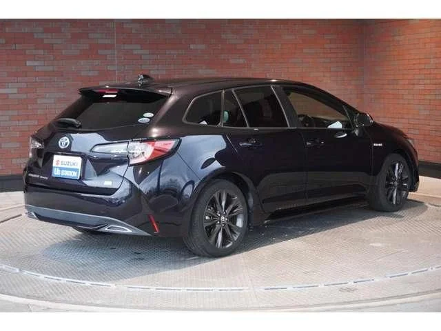 Toyota COROLLA TOURING HYBRID W×B photo 3