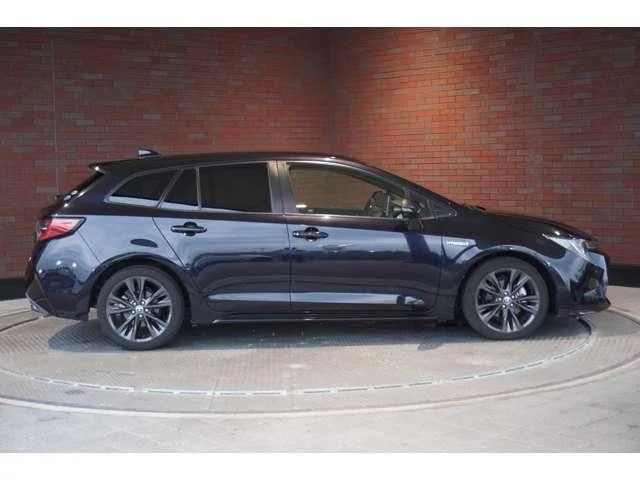 Toyota COROLLA TOURING HYBRID W×B photo 4