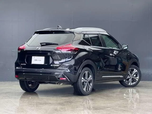Nissan KICKS X photo 2