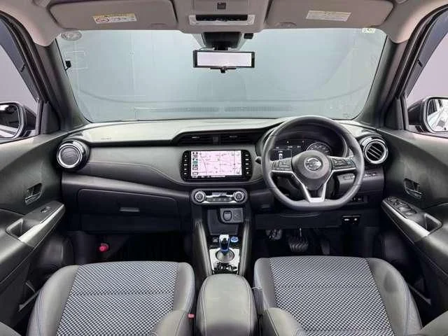 Nissan KICKS X photo 3