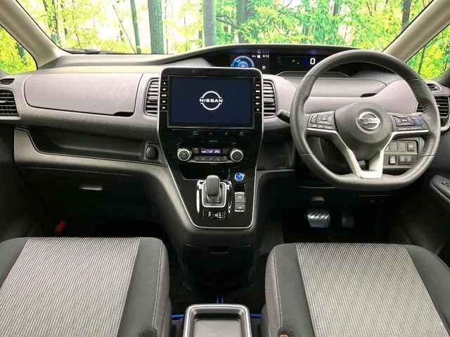 Nissan SERENA WG e−POWER　ハイウェイスター　V photo 2