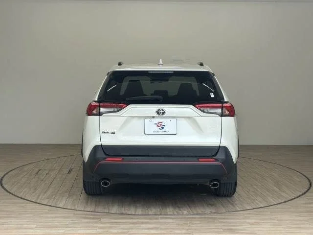 Toyota RAV4 2WD X photo 3