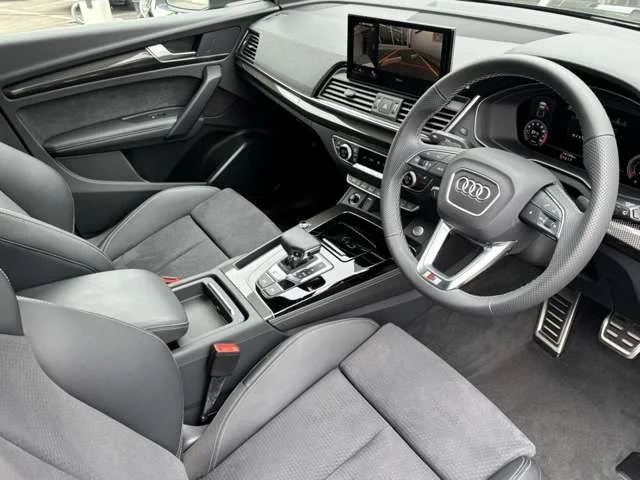 Audi AUDI SQ5 SPORTBACK エアサス photo 2