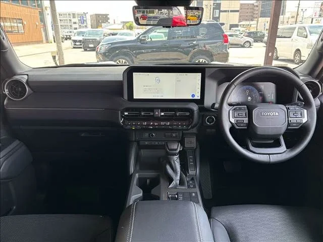 Toyota LANDCRUISER 250 VX photo 2
