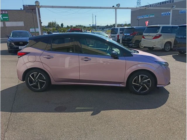 Nissan NOTE 4WD X　FOUR photo 4