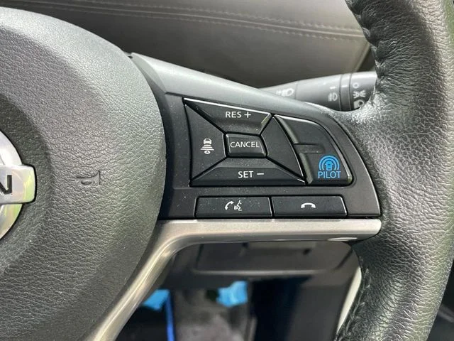 Nissan SERENA WG e−POWER　ハイウェイスター　V photo 3