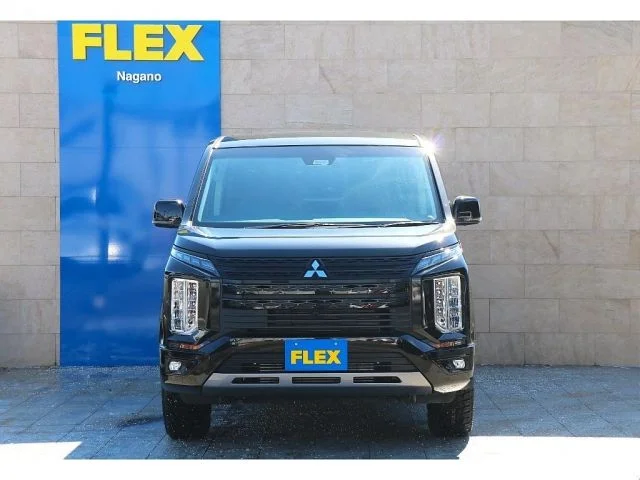 Mitsubishi DELICA D:5 4WD シャモニー photo 3