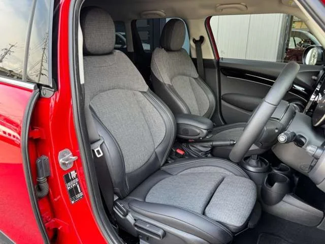 Bmw MINI COOPER D 5DOOR ベースグレード photo 4