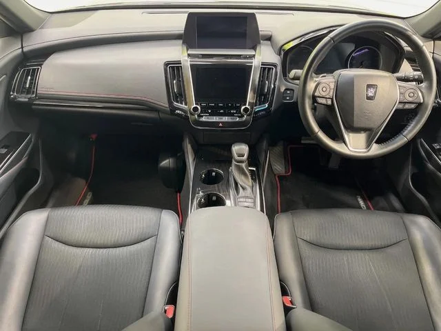 Toyota CROWN sedan hybrid S　スポーツスタイル photo 2