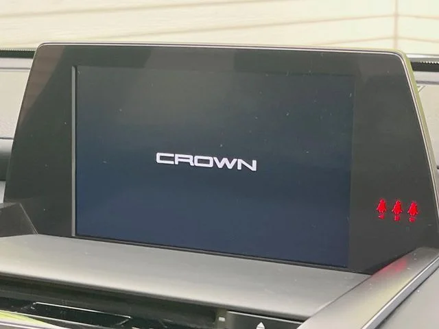 Toyota CROWN sedan hybrid S　スポーツスタイル photo 3