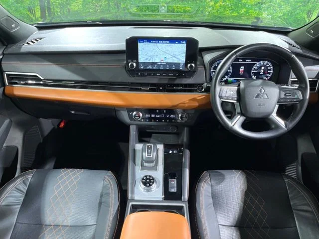 Mitsubishi OUTLANDER PHEV P photo 2