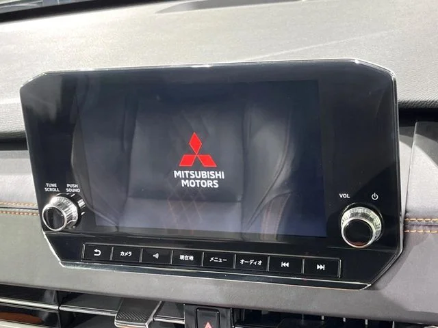 Mitsubishi OUTLANDER PHEV P photo 4
