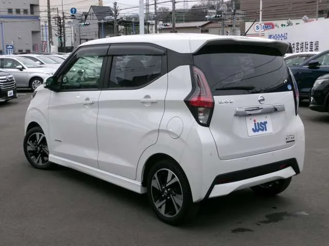 Nissan DAYZ ハイウェイスターG　ターボ photo 2