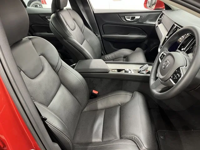 Volvo VOLVO S60 アルティメット　B4 photo 4