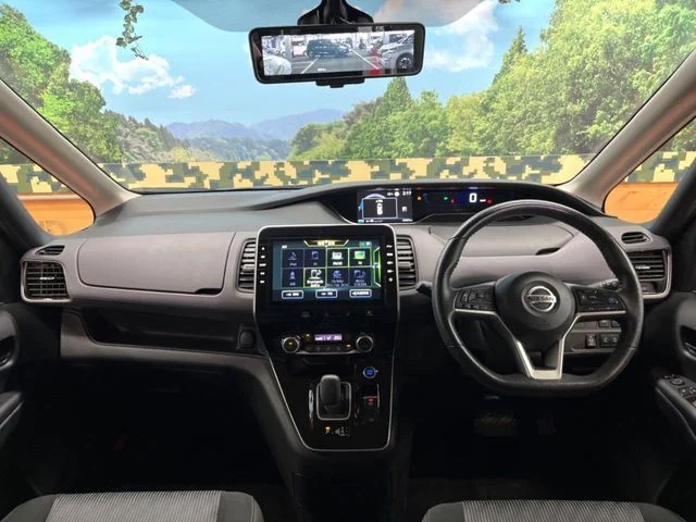 Nissan SERENA WG e−POWER　ハイウェイスター　V photo 2