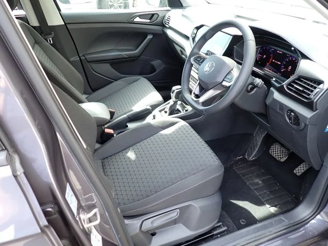 Volkswagen VOLKSWAGEN T-Cross TSI　アクティブ photo 2