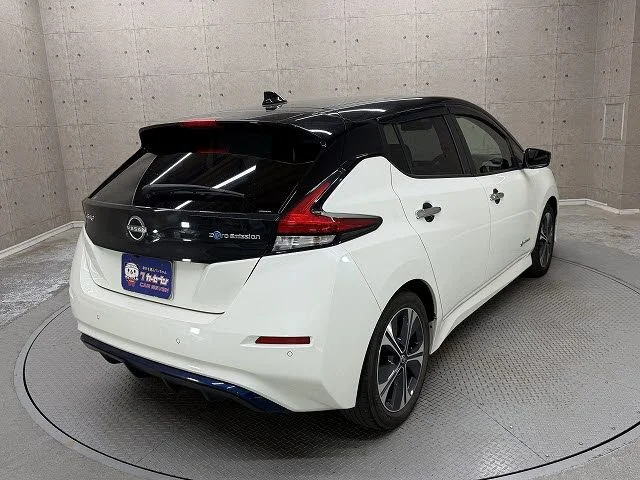 Nissan LEAF S photo 3