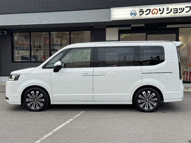 Honda STEPWAGON e:HEV SPADA プレミアムライン photo 2