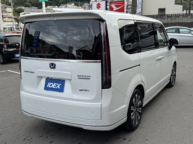 Honda STEPWAGON e:HEV SPADA プレミアムライン photo 4