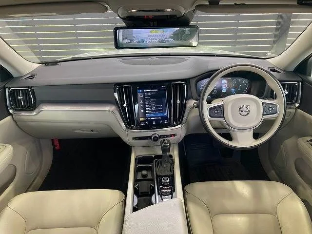 Volvo VOLVO S60 T4　モメンタム photo 2