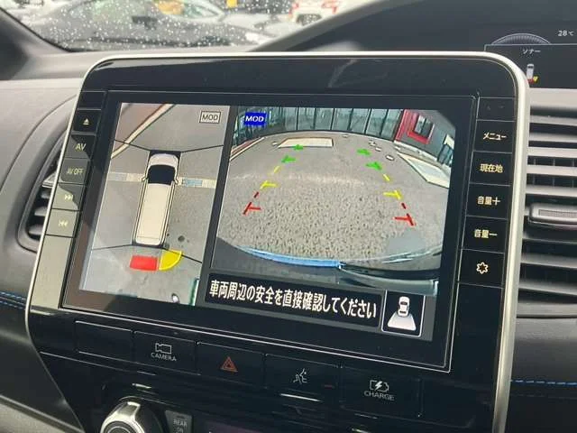 Nissan SERENA WG e−POWERオーテックセーフティパッケ photo 3