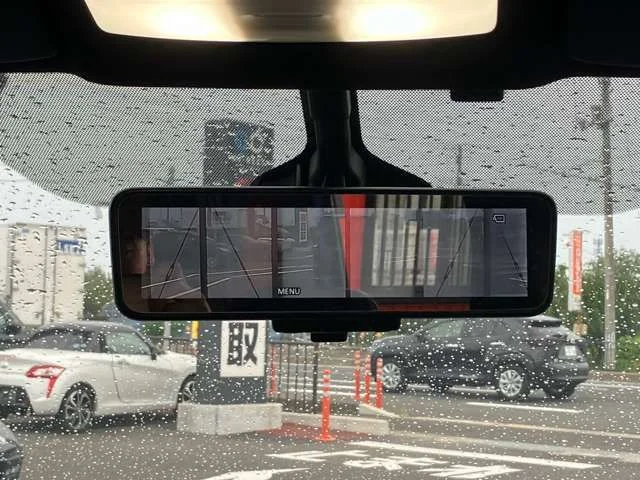 Nissan SERENA WG e−POWERオーテックセーフティパッケ photo 4