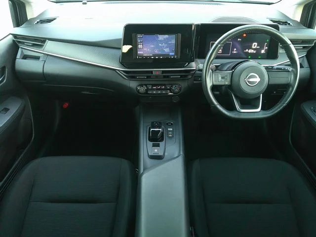 Nissan NOTE 4WD S　FOUR photo 2