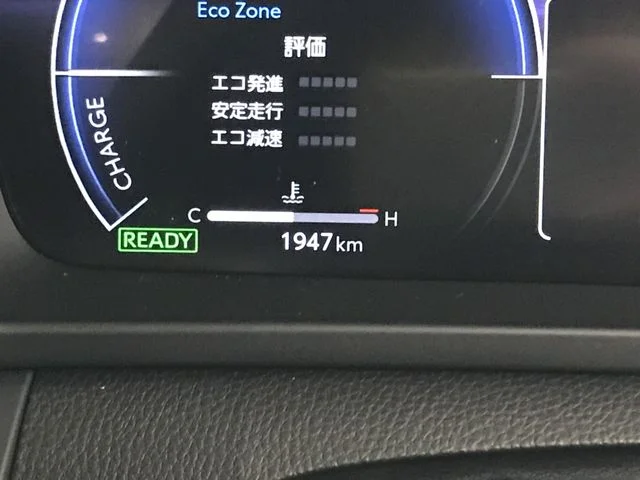 Toyota CROWN SPORT G photo 2