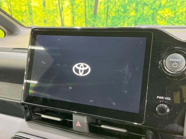 Toyota NOAH HYBRID S−G photo 3