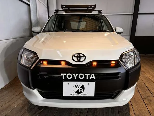 Toyota PROBOX van HYBRID GL photo 2