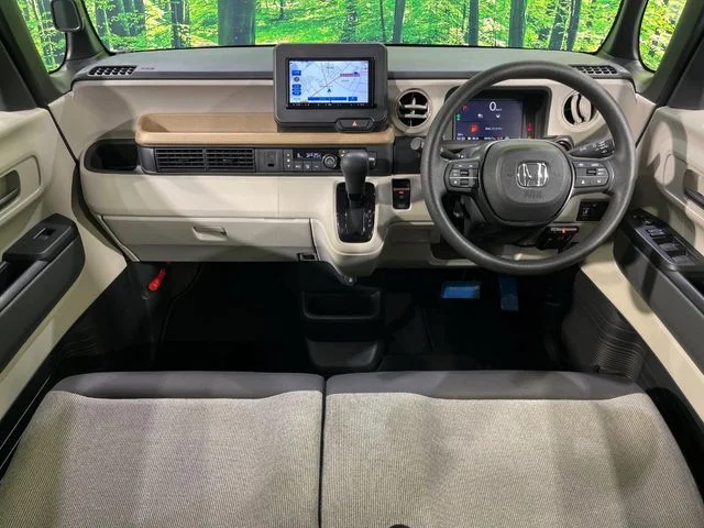 Honda N BOX 4WD ベースグレード photo 2