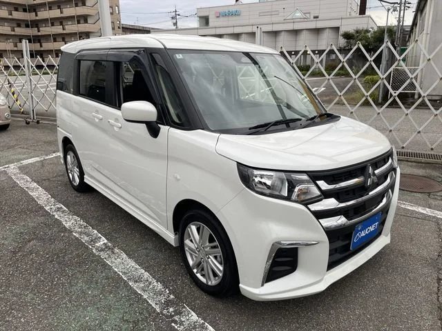 Mitsubishi DELICA D:2 4WD ハイブリッド　MX photo 3