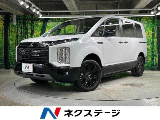 Mitsubishi DELICA D:5 4WD シャモニー 2024