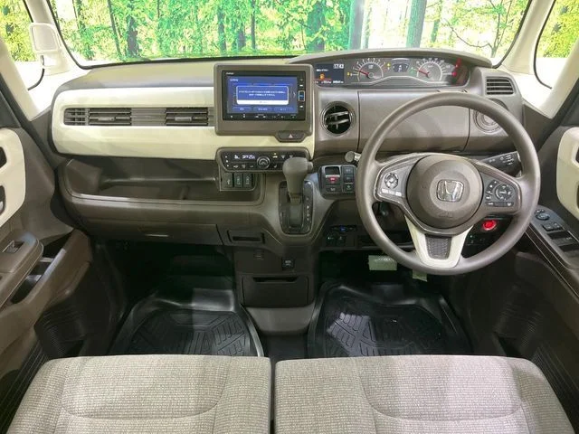 Honda N BOX L photo 2