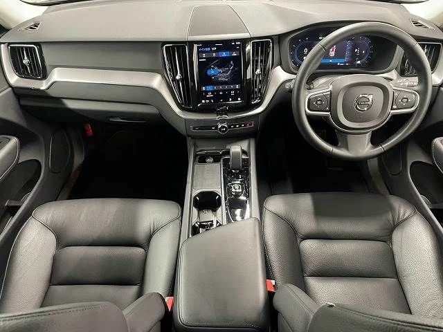 Volvo VOLVO XC60 プラス　B5 photo 2
