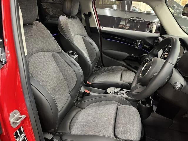 Bmw MINI COOPER S 5DOOR プレミアムプラスライン photo 4