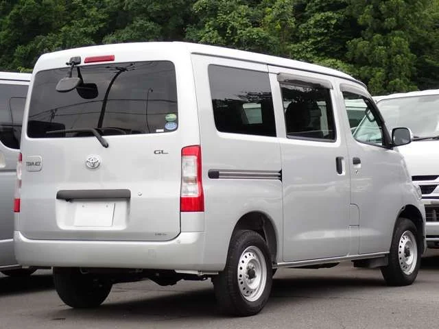 Toyota TOWNACE van 2WD GL　スマートアシスト　2／5人乗り photo 2