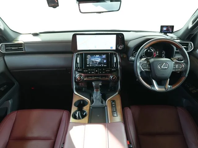 Toyota LEXUS LX600 ベースグレード photo 2