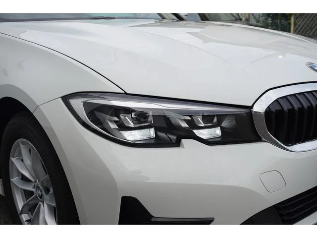 Bmw BMW 3series sedan 320i　SE photo 3