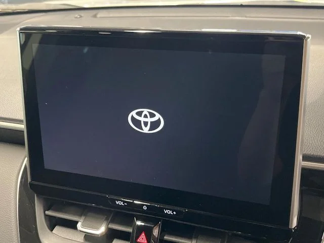 Toyota COROLLA CROSS HYBRID Z photo 3